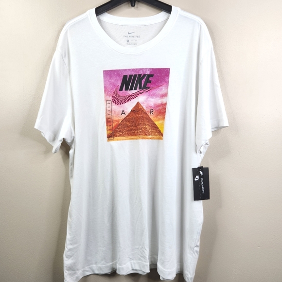 NEW The Nike Tee Mens Short Sleeve Pyramid Logo Cotton Graphic Tee XXL - Picture 1 of 7